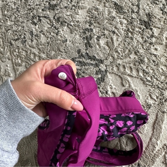 Lululemon Splendour Sports Bra Cheetah Ultra Violet Purple Size 10 Women’s - Picture 9 of 9